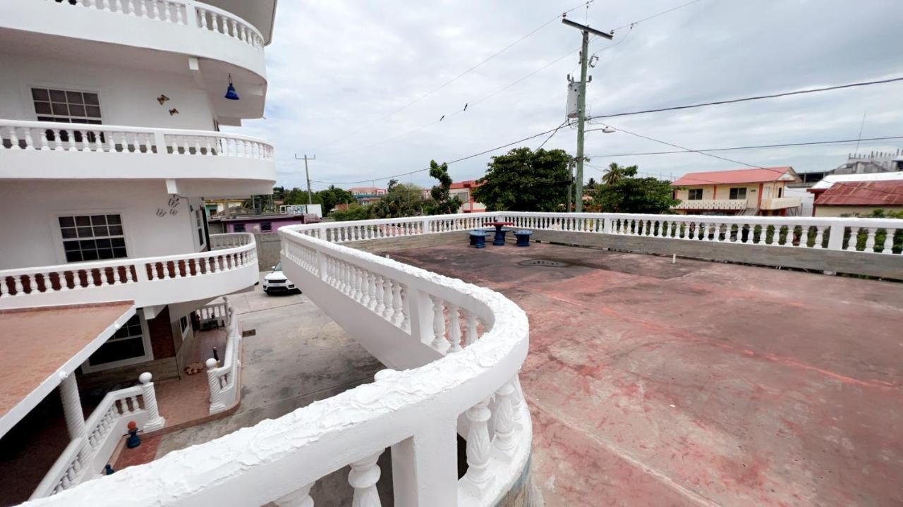 Las Palmas Hotel Corozal Exteriör bild