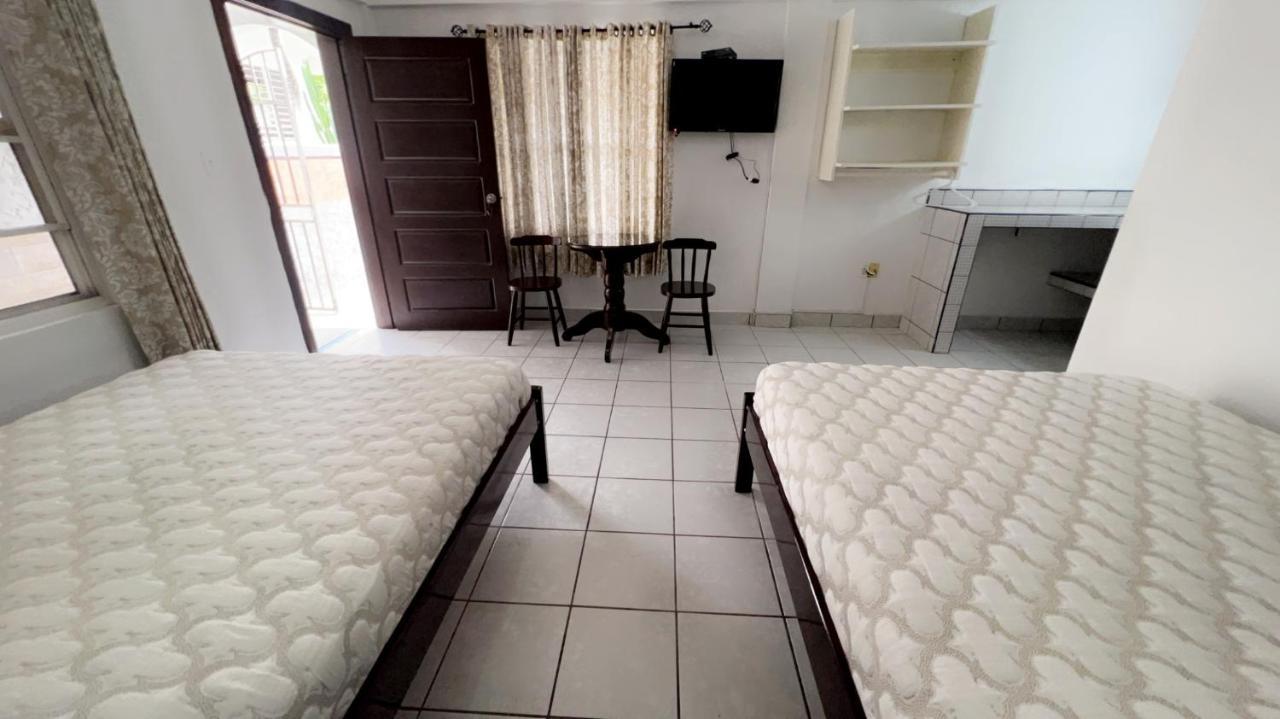 Las Palmas Hotel Corozal Exteriör bild